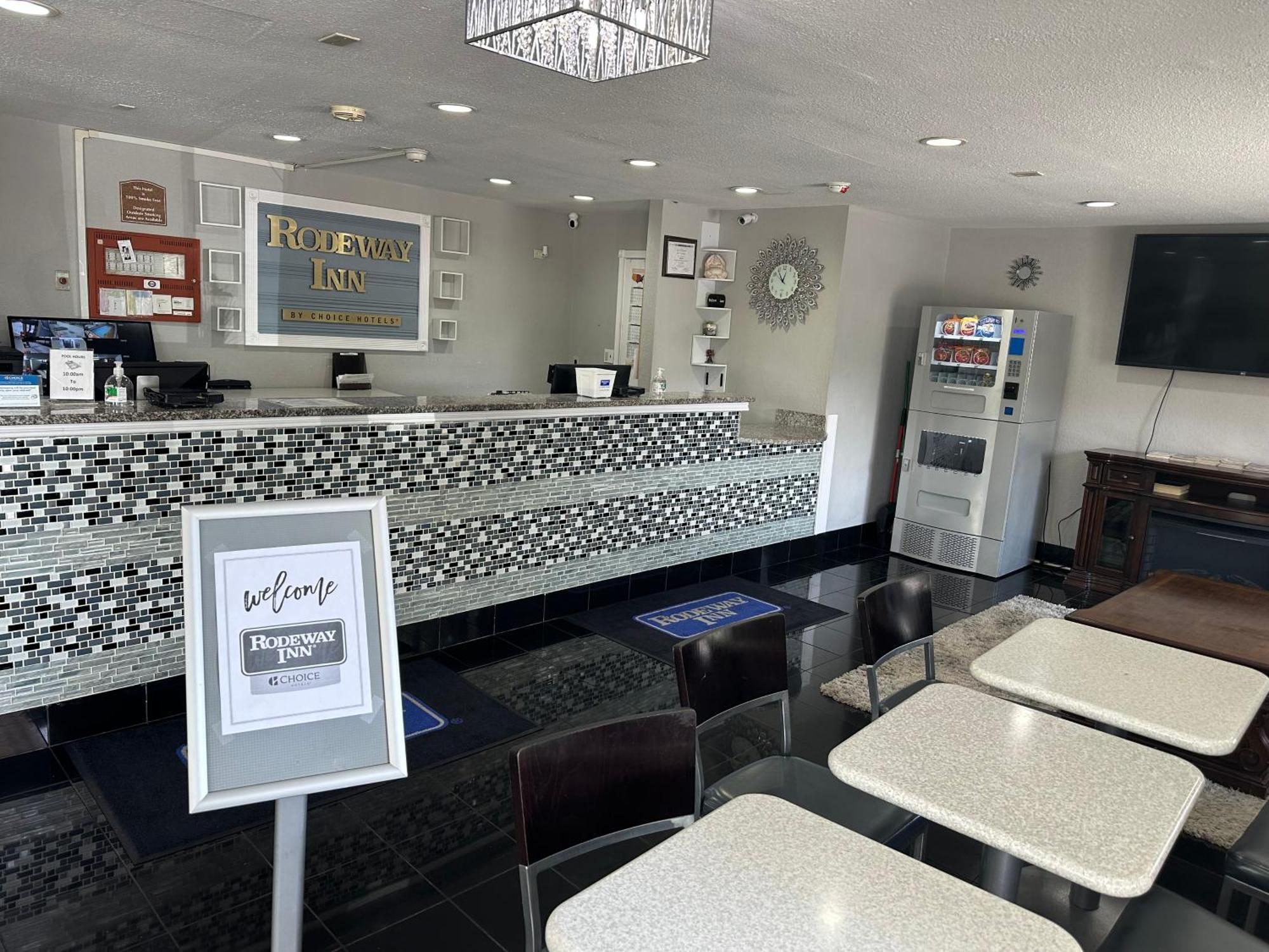 Rodeway Inn Florence - Cincinnati South Экстерьер фото